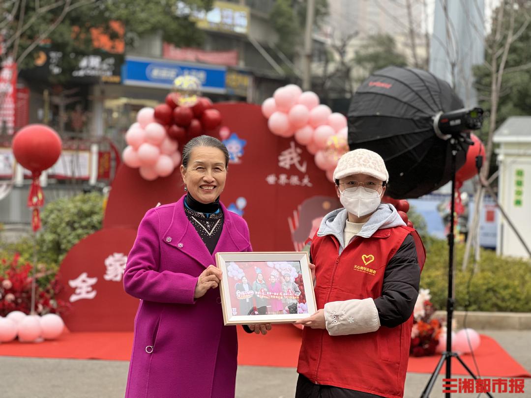 澳門雷鋒心水論壇,澳門雷鋒心水論壇，傳承雷鋒精神，共筑美好社區(qū)